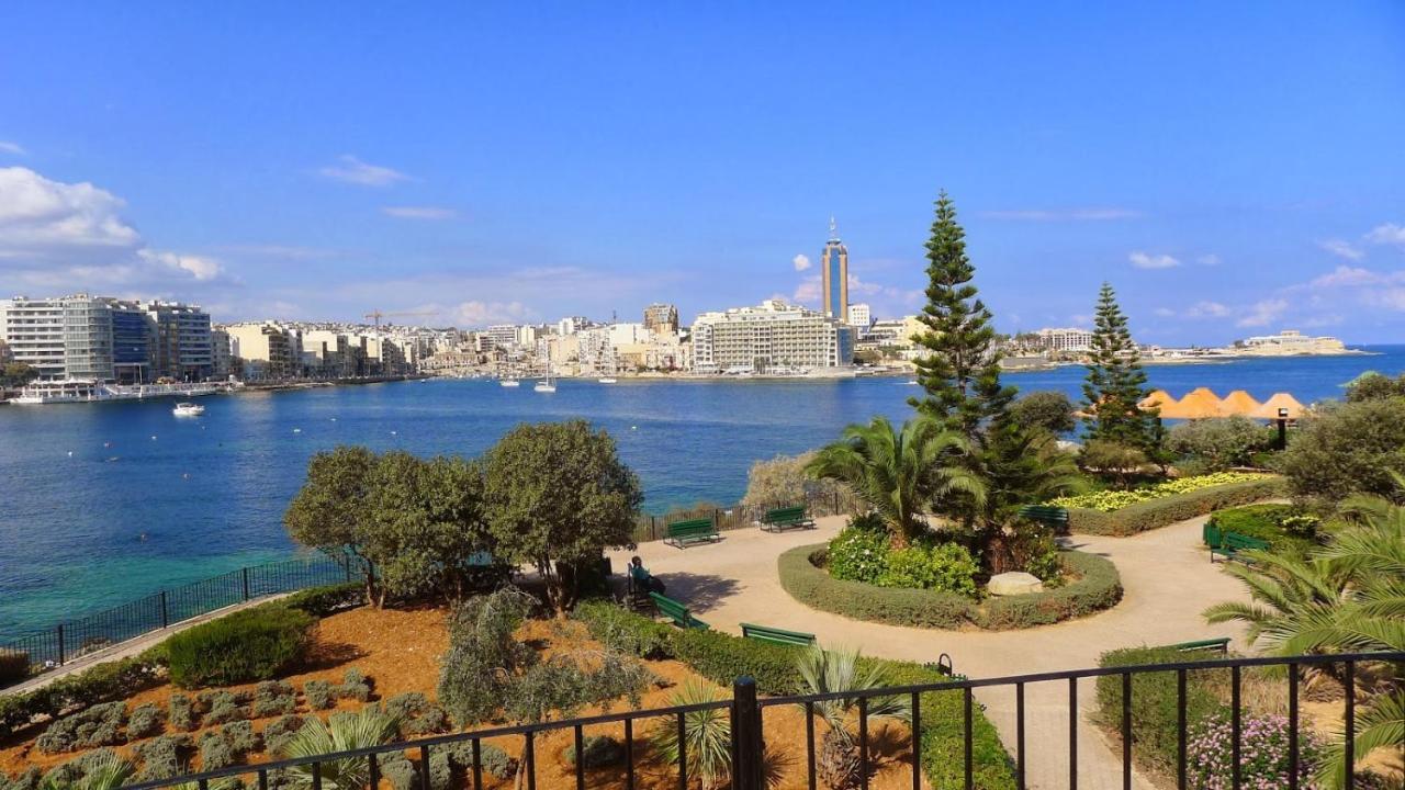 Stunning In A Location With Views Appartement *