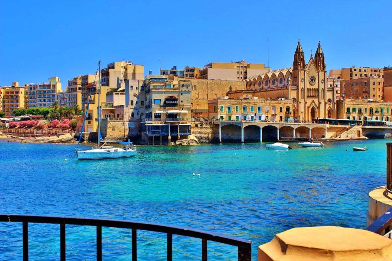 Stunning In A Location With Views Appartement Ta Xbiex